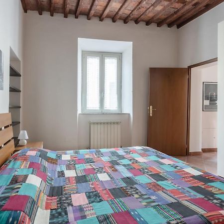 Lucca - Piazza Dell'Anfiteatro Central Apartment! Экстерьер фото