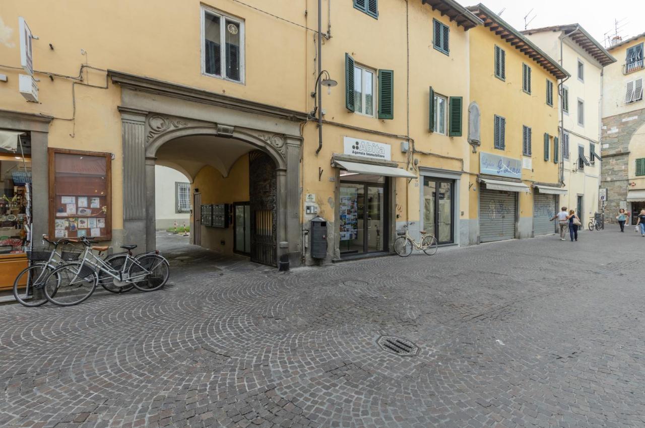 Lucca - Piazza Dell'Anfiteatro Central Apartment! Экстерьер фото